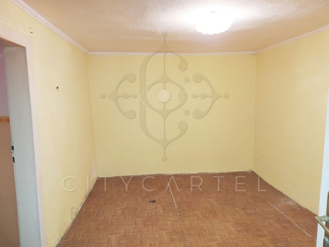 Eladó családi ház, Dunaföldváron 16.5 M Ft, 3 szobás