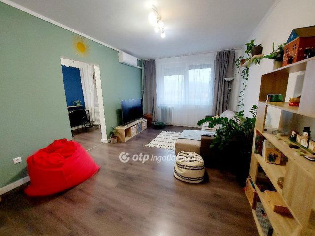 Eladó panellakás, Miskolcon 35.9 M Ft, 1+2 szobás