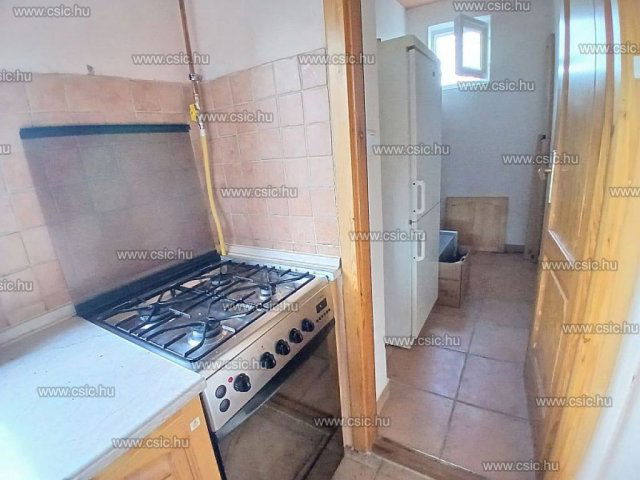 Eladó téglalakás, Solymáron 110 M Ft, 4 szobás