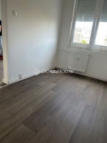 Eladó panellakás, Budapesten, XV. kerületben 82 M Ft, 3+1 szobás