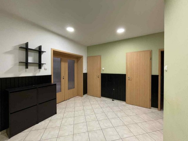 Eladó téglalakás, Sopronban 69.9 M Ft, 3 szobás