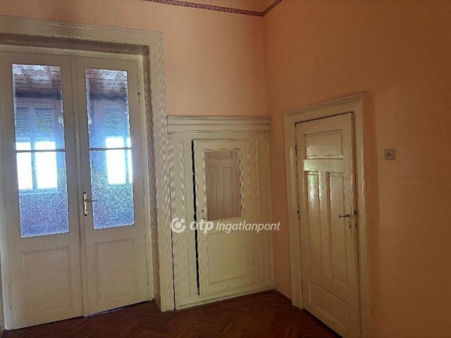 Eladó téglalakás, Kisvárdán 87 M Ft, 6 szobás
