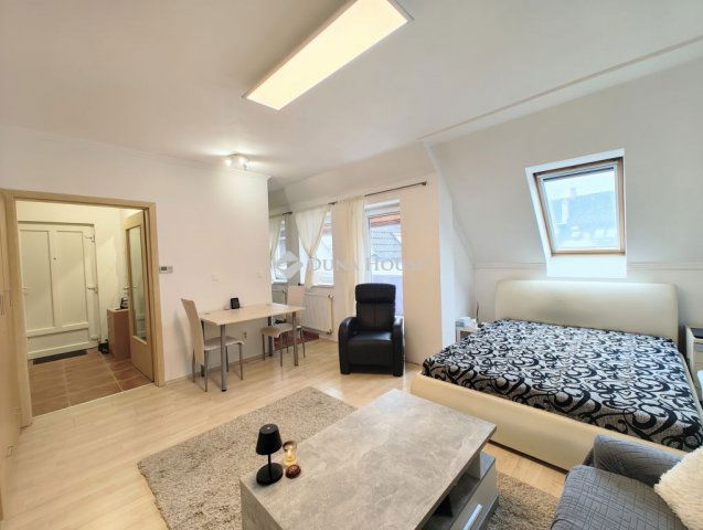 Eladó téglalakás, Nyíregyházán 39.99 M Ft, 1 szobás