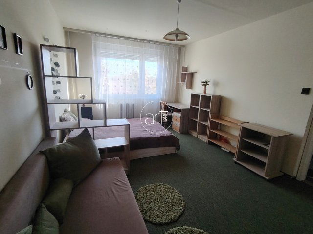 Eladó panellakás, Szegeden, Agyagos utcában 37.9 M Ft, 1 szobás