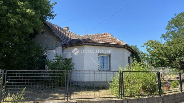Eladó családi ház, Tápióbicskén 19.9 M Ft, 4 szobás