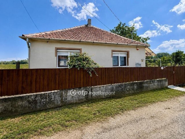 Eladó családi ház, Bőcsön 36.9 M Ft, 3 szobás