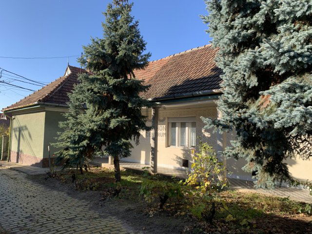 Eladó családi ház, Nagytarcsán 49.9 M Ft, 5 szobás