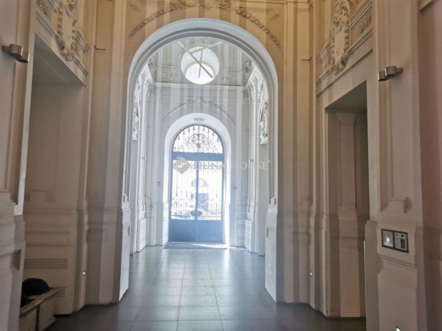 Eladó iroda, Budapesten, V. kerületben, Garibaldi utcában