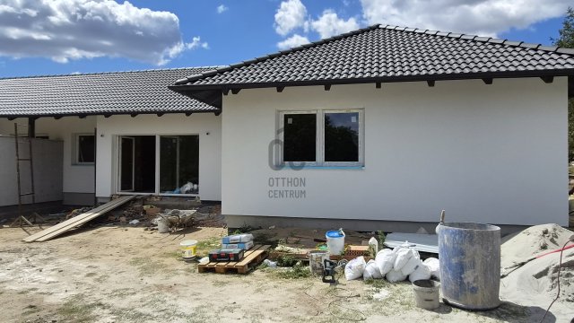 Eladó ikerház, Sülysápon 94 M Ft, 4 szobás