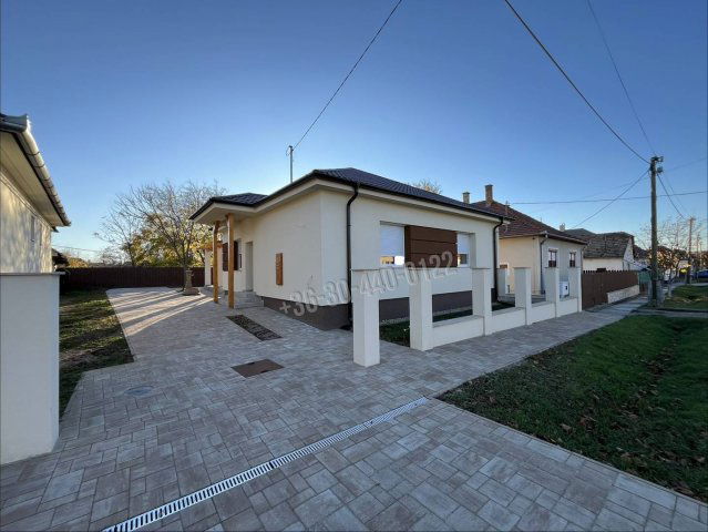 Eladó családi ház, Hajdúszoboszlón 105 M Ft, 4 szobás