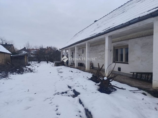 Eladó családi ház, Alsónémediben 49 M Ft, 2 szobás