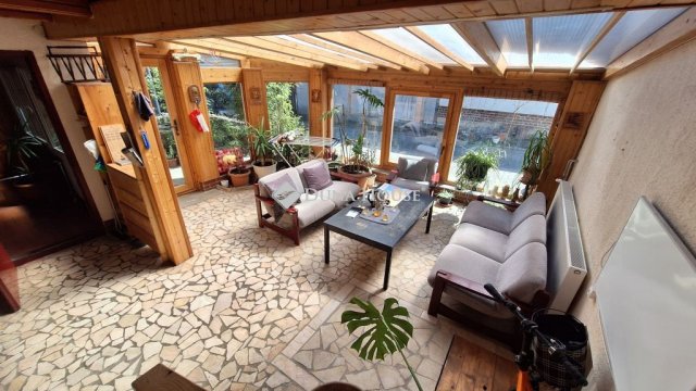 Eladó családi ház, Székesfehérvárott 169 M Ft, 8 szobás