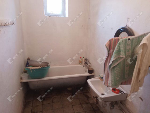 Eladó családi ház, Békéscsabán 18.5 M Ft, 2 szobás