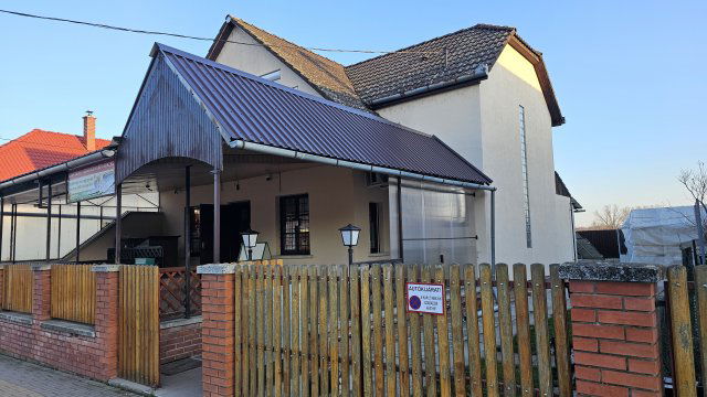 Eladó családi ház, Kiskörén 38.99 M Ft, 8 szobás