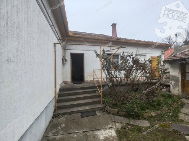 Eladó családi ház, Kecskeméten 39.9 M Ft, 3 szobás