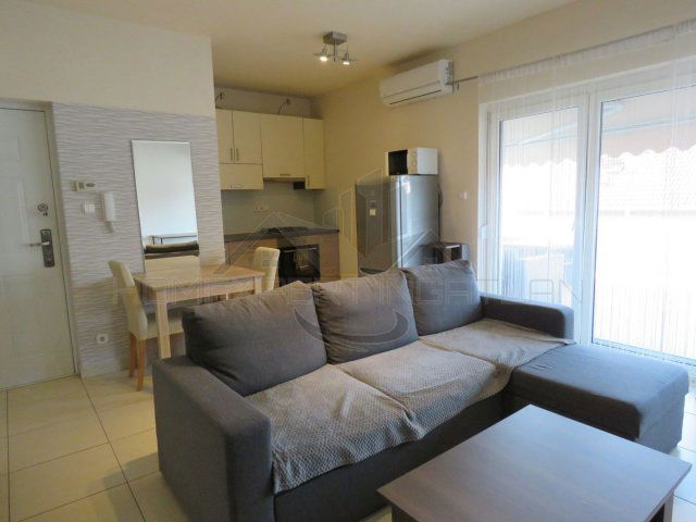 Kiadó téglalakás, albérlet, Győrött 190 E Ft / hó, 2 szobás