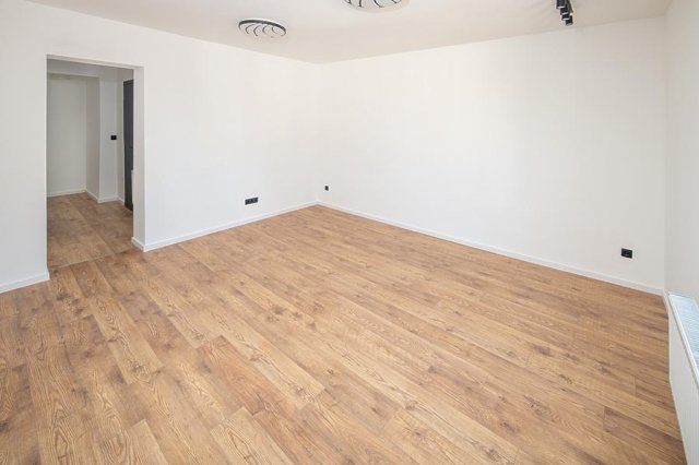 Eladó téglalakás, Budapesten, III. kerületben 74.9 M Ft