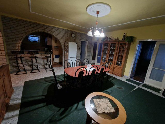 Eladó ipari ingatlan, Nyíregyházán 120 M Ft