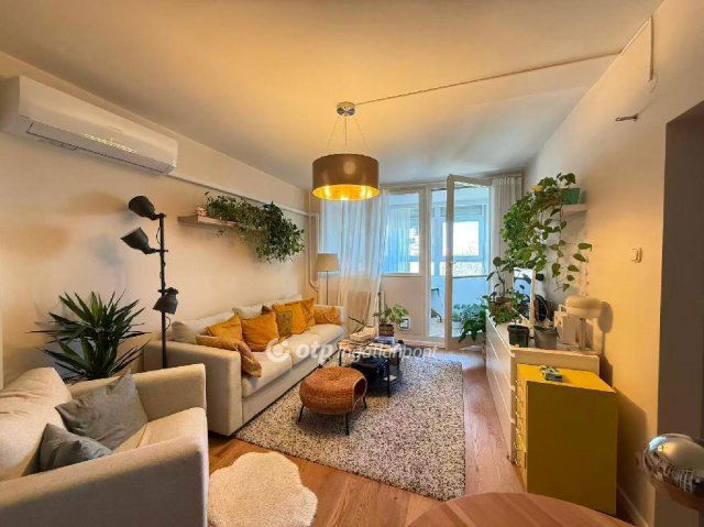 Eladó panellakás, Budapesten, III. kerületben 75 M Ft, 2 szobás