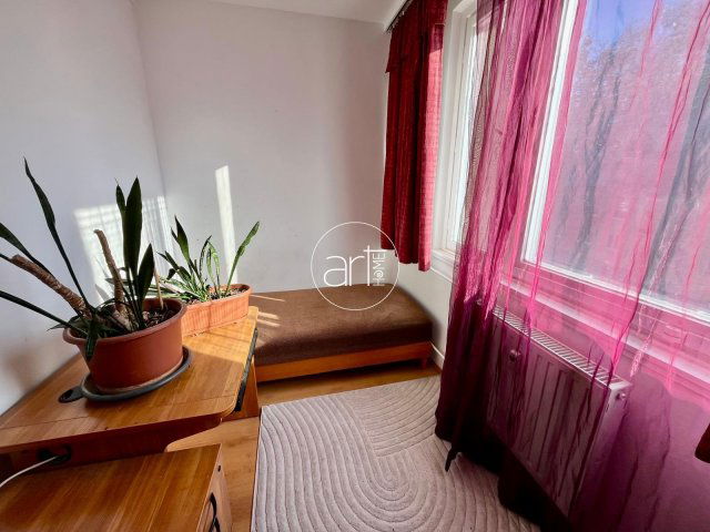 Eladó panellakás, Szegeden, Budapesti körúton 34.9 M Ft