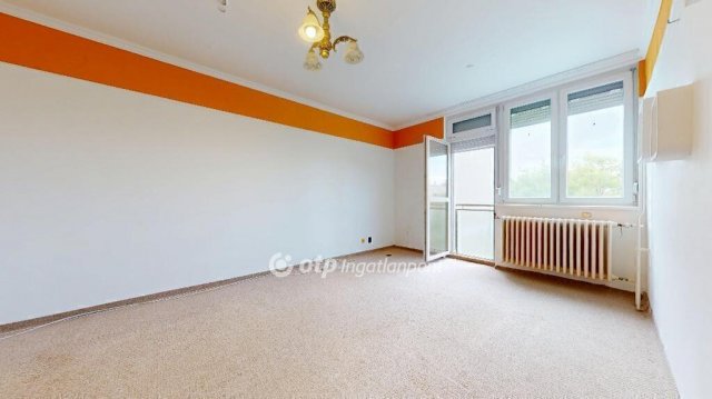 Eladó téglalakás, Nyíregyházán 35.99 M Ft, 1+1 szobás