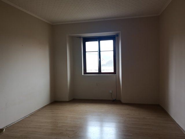 Eladó sorház, Nagyesztergáron 35 M Ft, 3 szobás