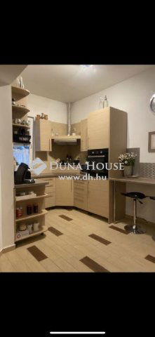 Eladó családi ház, Budapesten, XIV. kerületben 225 M Ft