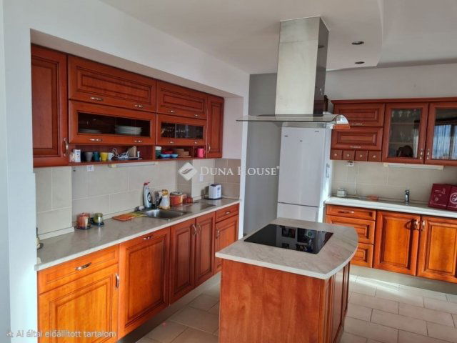 Kiadó téglalakás, albérlet, Pécsett 400 E Ft / hó, 4 szobás