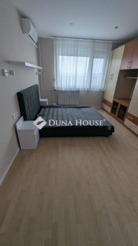 Eladó panellakás, Budapesten, IV. kerületben, Aradi utcában