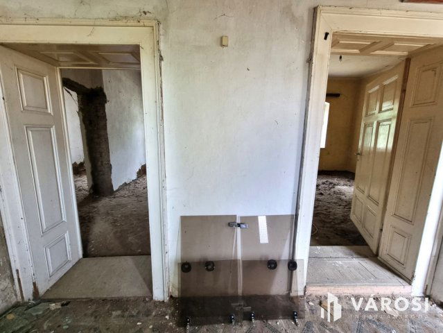 Eladó családi ház, Békéscsabán 25 M Ft, 4 szobás