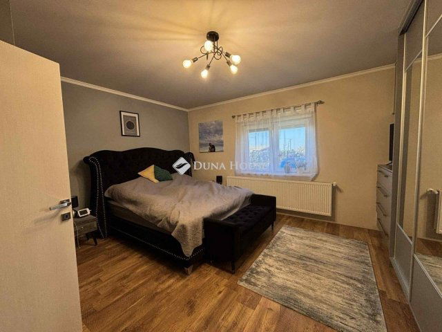 Eladó családi ház, Mosonszolnokon 94.5 M Ft, 3 szobás