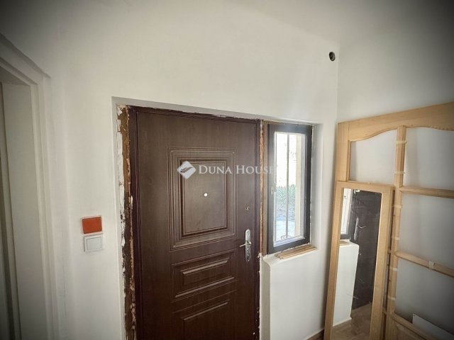 Eladó ikerház, Érden 69.9 M Ft, 2 szobás / költözzbe.hu