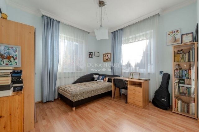 Eladó családi ház, Veresegyházon 157 M Ft, 6 szobás