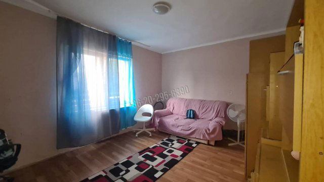 Eladó családi ház, Dunaújvárosban 49.5 M Ft, 3 szobás