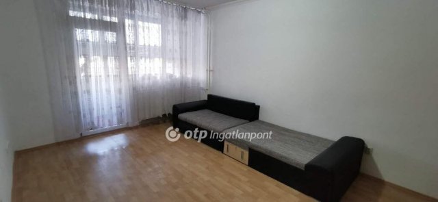 Eladó téglalakás, Kisvárdán 42 M Ft, 2 szobás