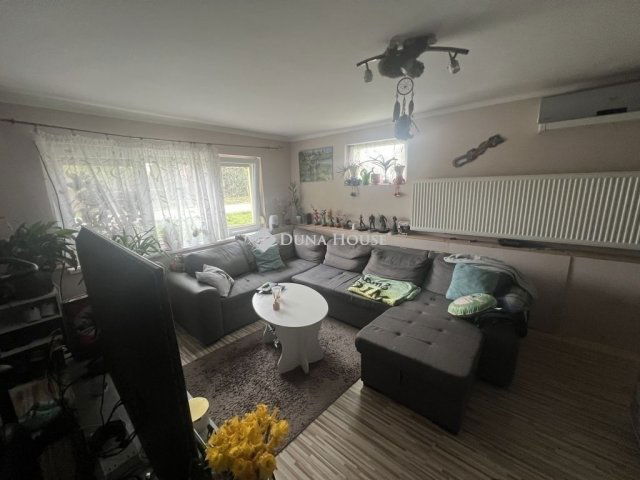 Eladó családi ház, Szegeden 115 M Ft, 7 szobás