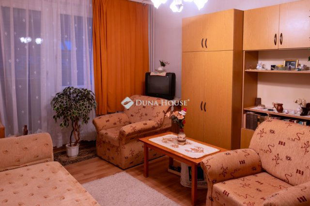 Eladó panellakás, Mosonmagyaróváron 43.9 M Ft, 2 szobás