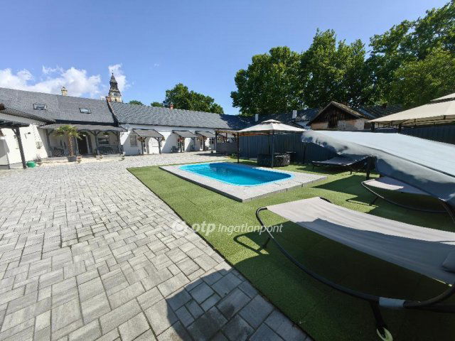 Eladó hotel, Kisújszálláson 85 M Ft / költözzbe.hu