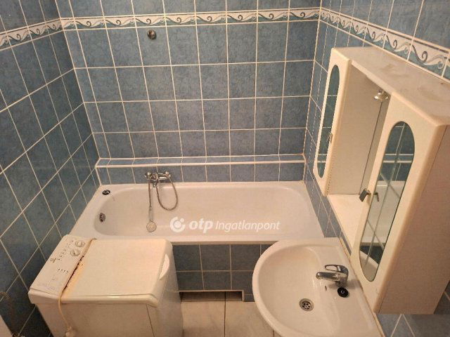 Eladó téglalakás, Budapesten, XV. kerületben 52 M Ft, 1 szobás