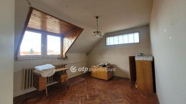 Eladó családi ház, Jászberényben 42.5 M Ft, 4 szobás