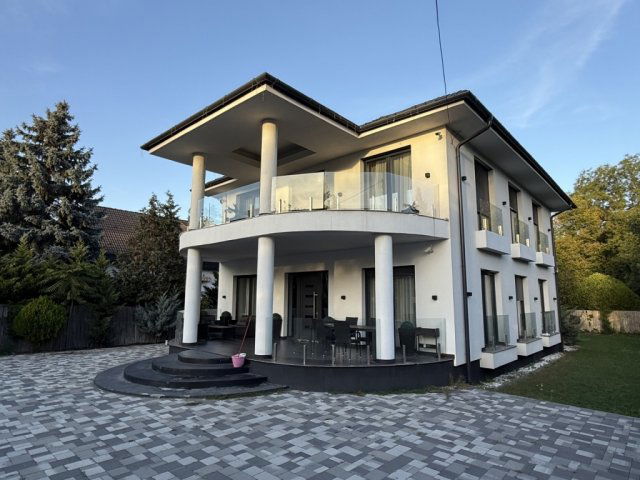 Eladó családi ház, Budapesten, III. kerületben 280 M Ft