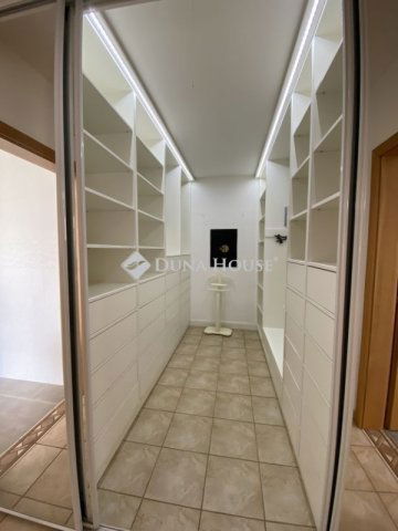 Eladó családi ház, Budapesten, XVII. kerületben 199.9 M Ft