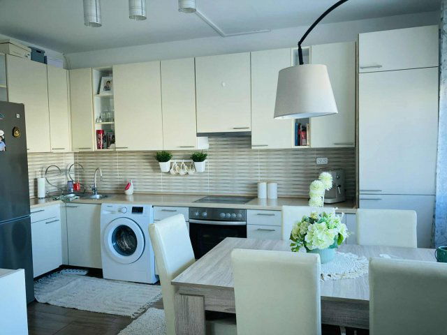 Eladó panellakás, Debrecenben 60.9 M Ft, 2 szobás