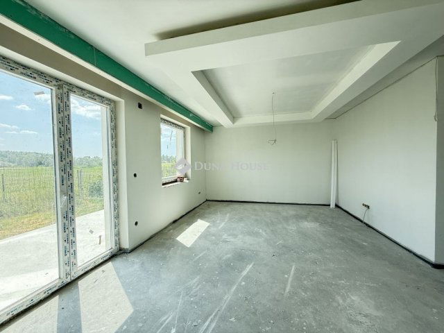 Eladó ikerház, Szigetszentmártonban 88.9 M Ft, 5 szobás