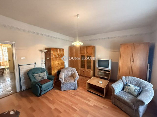 Eladó családi ház, Mosonmagyaróváron 51.99 M Ft, 2 szobás