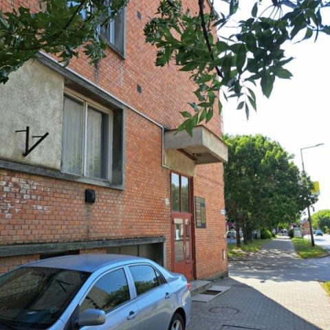 Eladó iroda, Szolnokon, Ady Endre úton 14.9 M Ft, 2 szobás