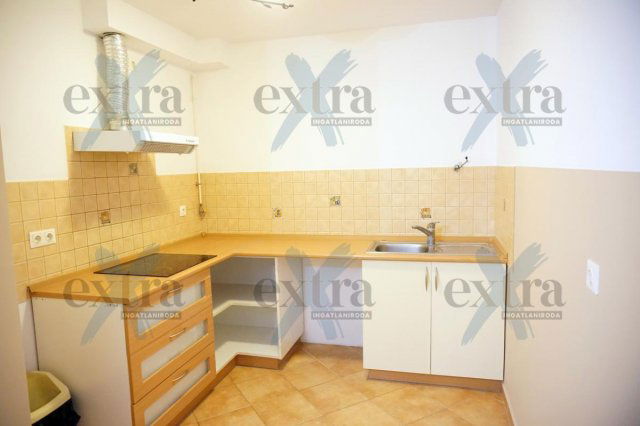 Eladó téglalakás, Szegeden 57 M Ft, 2 szobás