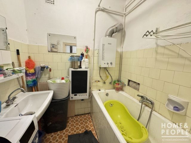 Eladó téglalakás, Hódmezővásárhelyen 32 M Ft, 2 szobás