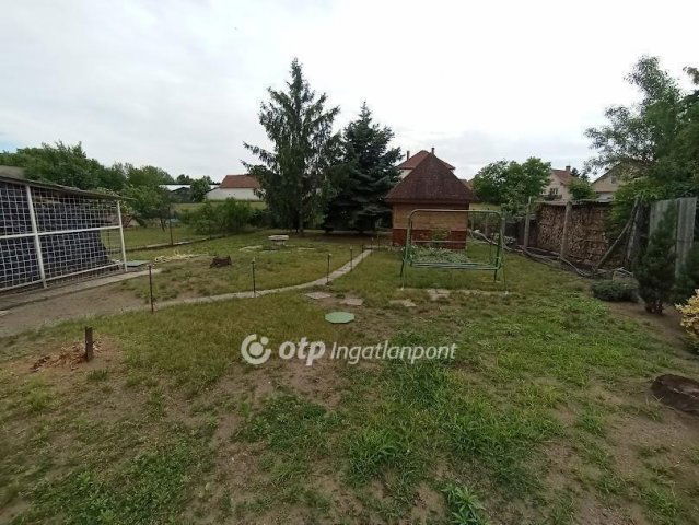 Eladó családi ház, Hatvanban 75 M Ft, 3 szobás