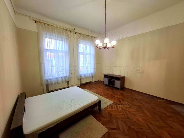 Eladó téglalakás, Kaposváron 69 M Ft, 1 szobás